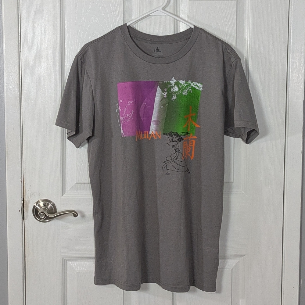 Disney Mulan Reflection Graphic Gray Short Sleeve Tee Adult Size Medium